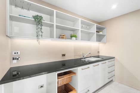 Photo of property in 2 Kinrara Place, Halswell, Christchurch, 8025