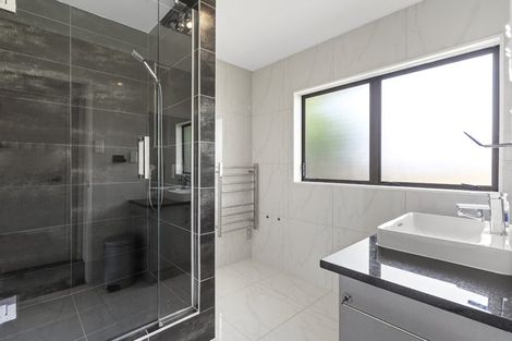 Photo of property in 2/17 Seneca Court, Golflands, Auckland, 2013