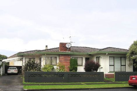 Photo of property in 2/7 Kautami Avenue, Papatoetoe, Auckland, 2025