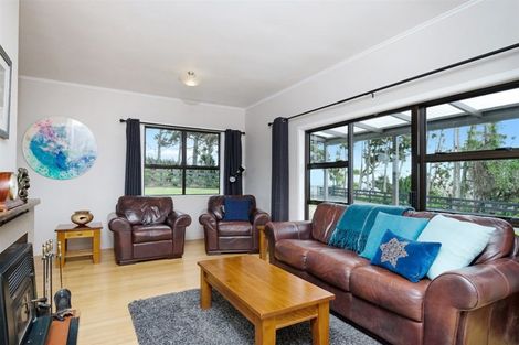 Photo of property in 55 Alf Access Road, Helensville, 0875