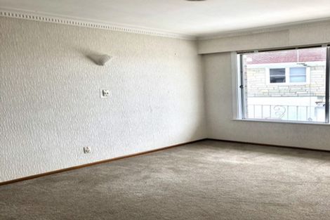 Photo of property in 474 East Coast Road, Windsor Park, Auckland, 0630