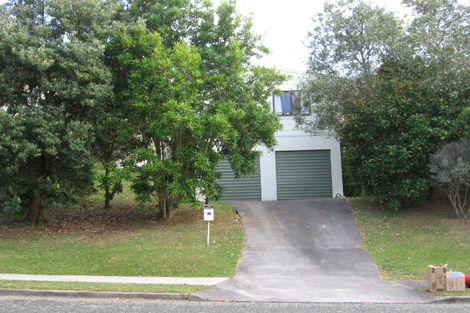 Photo of property in 29 John Downs Drive, Browns Bay, Auckland, 0630