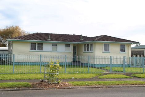 Photo of property in 62 Steven Street, Mangere East, Auckland, 2024