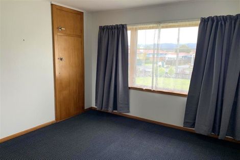 Photo of property in 12 Barrett Place, Carterton, 5713