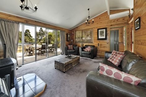Photo of property in 113 Wirihana Road, Titirangi, Auckland, 0604