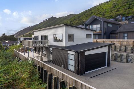 Photo of property in 94 Kotare Street, Waikanae, 5036