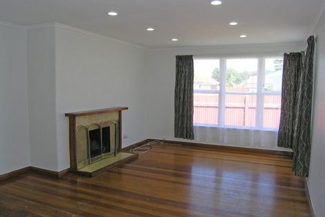 Photo of property in 5 Hollard Grove, Avalon, Lower Hutt, 5011
