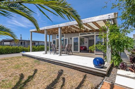 Photo of property in 41 Punga Street, Tangimoana, 4822