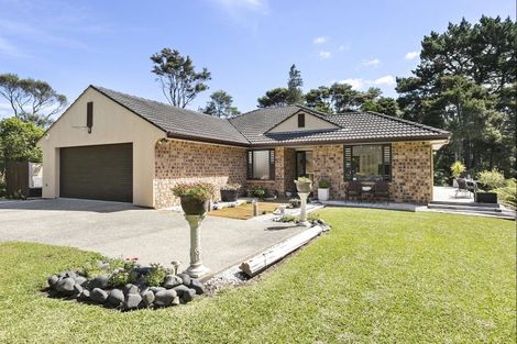 Photo of property in 240 Pine Valley Road, Dairy Flat, Silverdale, 0992