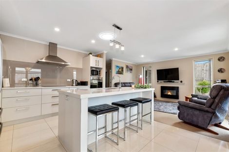 Photo of property in 47 Hamon Place, Pukehangi, Rotorua, 3015