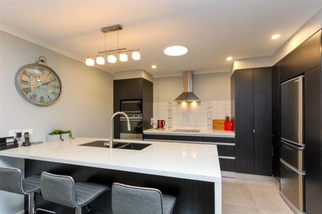 Photo of property in 4 Pebble Beach Court, Waiwhakaiho, New Plymouth, 4312