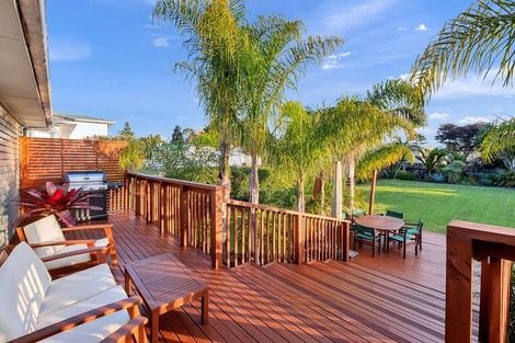 Photo of property in 12 Chilcott Road, Henderson, Auckland, 0612