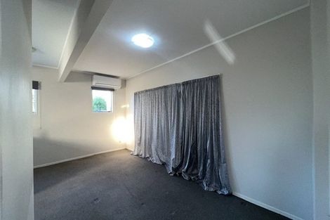 Photo of property in 5 Taupo Street, Green Bay, Auckland, 0604
