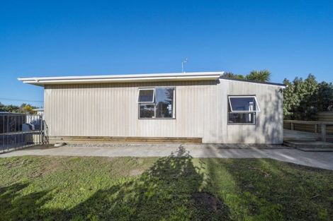 Photo of property in 8a Fitzroy Street, Normanby, Hawera, 4614