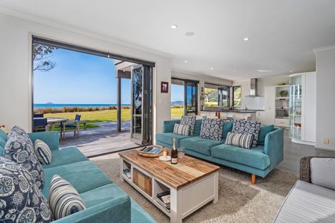 Photo of property in 27 Bonanza Place, Pauanui, Hikuai, 3579