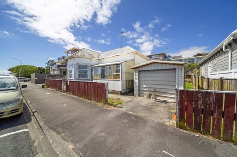 Photo of property in 47 Vivian Street, New Plymouth, 4310