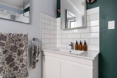 Photo of property in 17b Tuki Street, Titahi Bay, Porirua, 5022