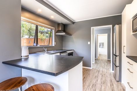 Photo of property in 23 Hookway Grove, Paraparaumu, 5032