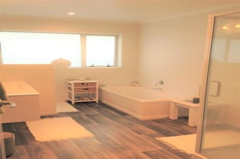 Photo of property in 183 Lakes Boulevard, Pyes Pa, Tauranga, 3112