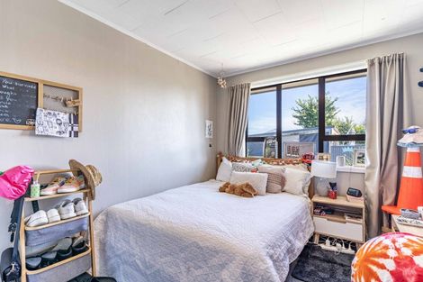 Photo of property in 8 Mackenzie Street, Winton, 9720