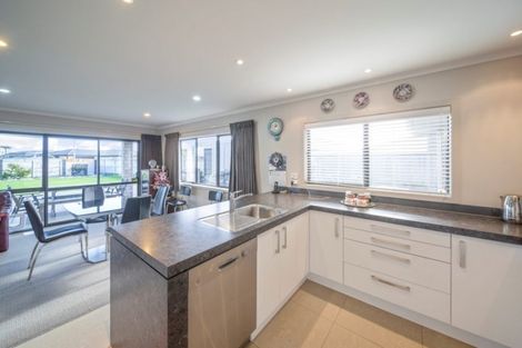 Photo of property in 3 Rawiri Drive, Bell Block, New Plymouth, 4312