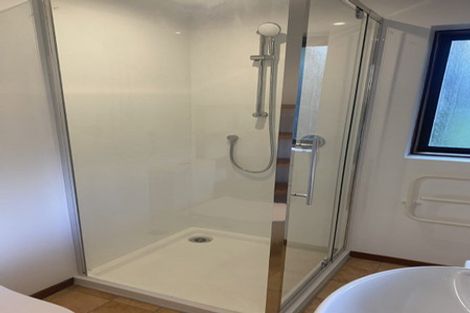 Photo of property in 1/65a Balmain Road, Birkenhead, Auckland, 0626