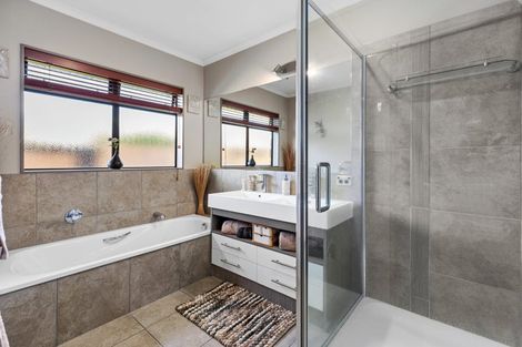 Photo of property in 29 Palazzo Drive, Papamoa Beach, Papamoa, 3118