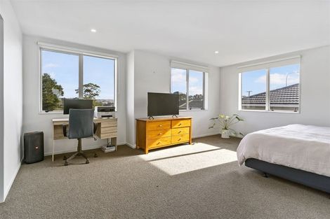 Photo of property in 28 Kotuku Street, Te Atatu Peninsula, Auckland, 0610