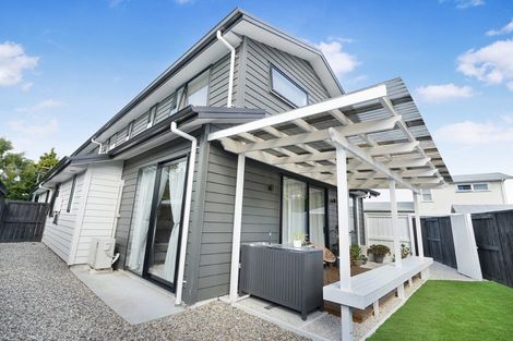 Photo of property in 2/12 Liston Crescent, Hillcrest, Hamilton, 3216