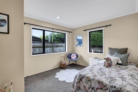 Photo of property in 40 Fernbrook Drive, Hurworth, New Plymouth, 4310