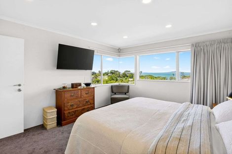 Photo of property in 8a Tipau Street, Torbay, Auckland, 0630