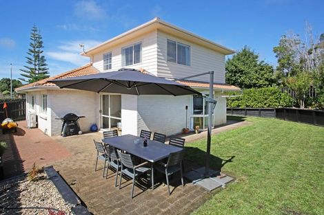 Photo of property in 1/66 Orangewood Drive, Northpark, Auckland, 2013