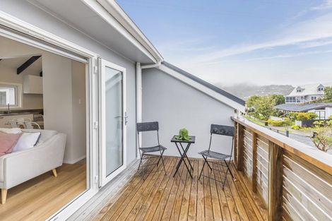 Photo of property in 17 John Witton Drive, Crofton Downs, Wellington, 6035