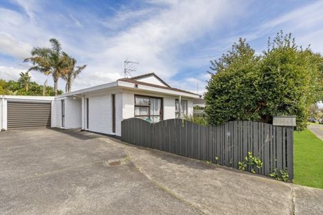 Photo of property in 2b Roys Road, Weymouth, Auckland, 2103