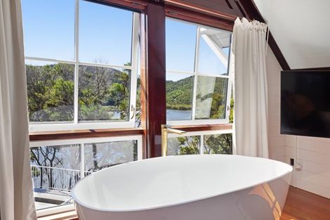 Photo of property in 309 Manawaora Road, Parekura Bay, Hikurangi, 0184