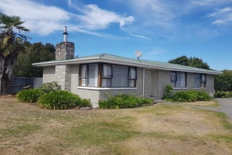 Photo of property in 67 Englefield Road, Northwood, Christchurch, 8051