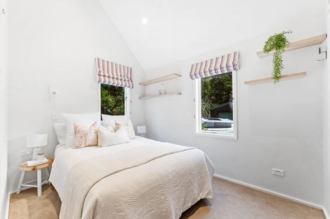 Photo of property in 1/68 Braemar Road, Castor Bay, Auckland, 0620