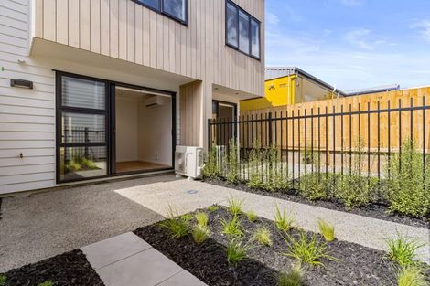 Photo of property in 1092c Great North Road, Point Chevalier, Auckland, 1022