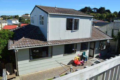 Photo of property in 10 Owhiti Street, Titahi Bay, Porirua, 5022
