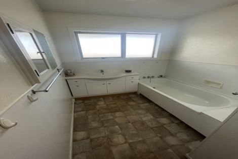 Photo of property in 1/77 Memorial Avenue, Ilam, Christchurch, 8053