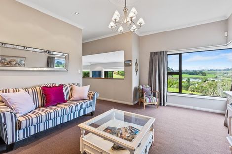 Photo of property in 4 Kororako Grove, Whalers Gate, New Plymouth, 4310