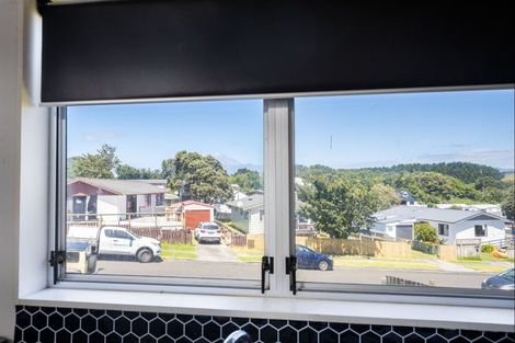 Photo of property in 15 Tahurangi Place, Spotswood, New Plymouth, 4310