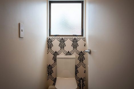 Photo of property in 1 Loader Place, Tawhero, Whanganui, 4501