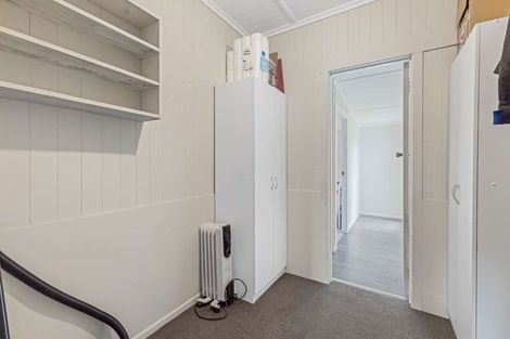 Photo of property in 32 Pendarves Street, New Plymouth, 4310