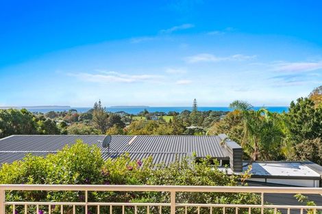 Photo of property in 3/56 Castor Bay Road, Castor Bay, Auckland, 0620