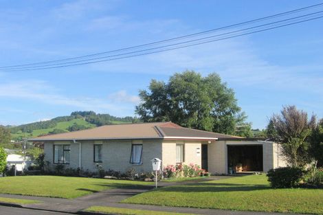 Photo of property in 6 Cross Street, Taumarunui, 3920