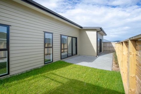 Photo of property in 27 Te Ara O Roimata, Wainuiomata, Lower Hutt, 5014