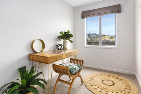 Photo of property in 97 Endeavour Drive, Whitby, Porirua, 5024