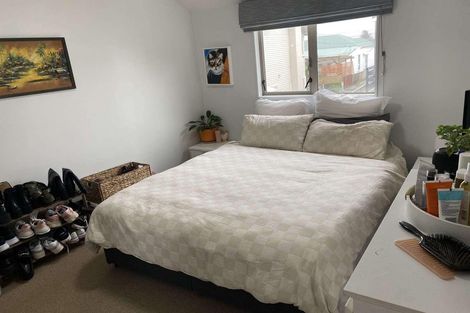 Photo of property in 3/131 Queens Drive, Lyall Bay, Wellington, 6022