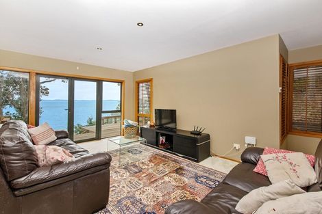 Photo of property in 44 Paturoa Road, Titirangi, Auckland, 0604